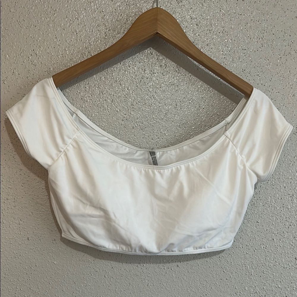 Victoria Secret White Cropped/ Bralette Size M